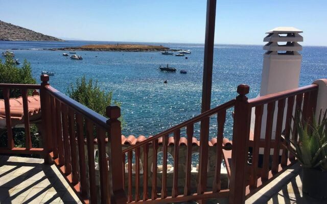 Remarkable 3double-bed House in Daskalio