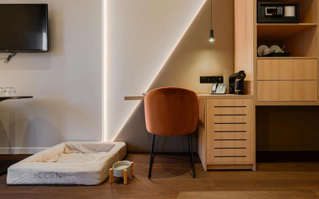 The CORNR Hotel