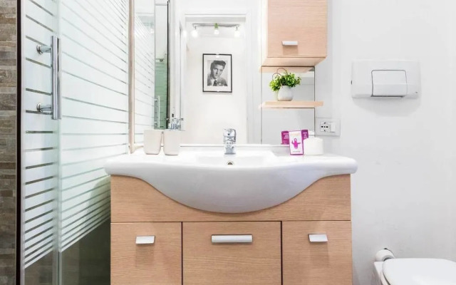 Hintown Submarine's Apartment