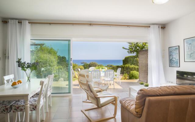 Sirina Lina Beachfront Suite