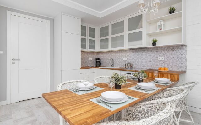 Apartment Near the River by Renters