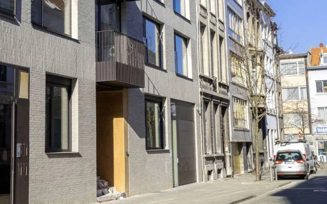 One Lux Stay near Diamond District
