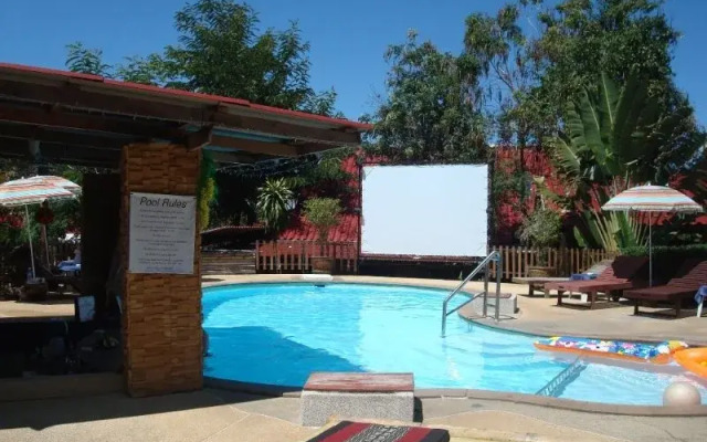 Tropical Garden Lounge