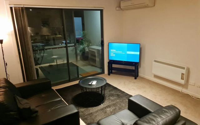 Qure Restaurant & Apartments