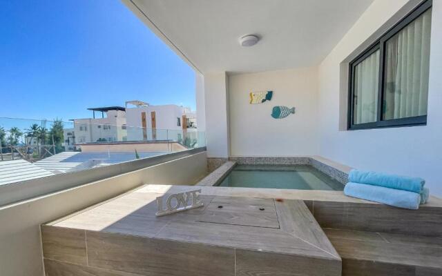 Oceans Views apartment with private jacuzzi, BGSB3