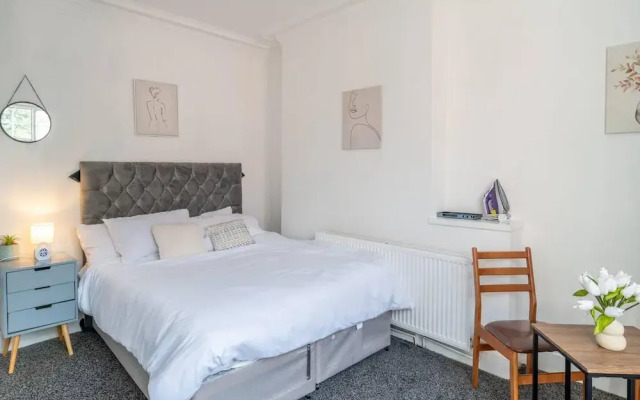 Lovely 2-bed Studio10 in Coventry