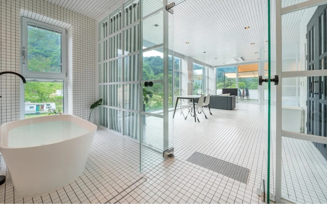 Yangpyeong Villa Blanche Dokchepension