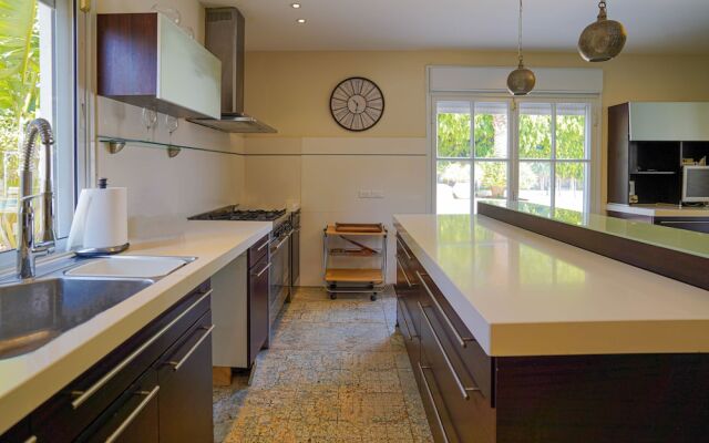 YalaRent Olive Tree Villa with Private Pool