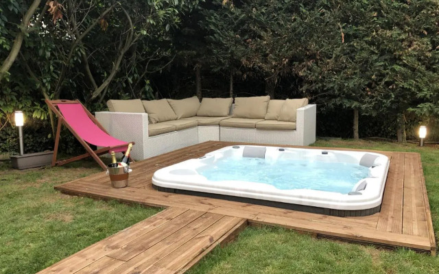 Maison avec mini piscine jacuzzi