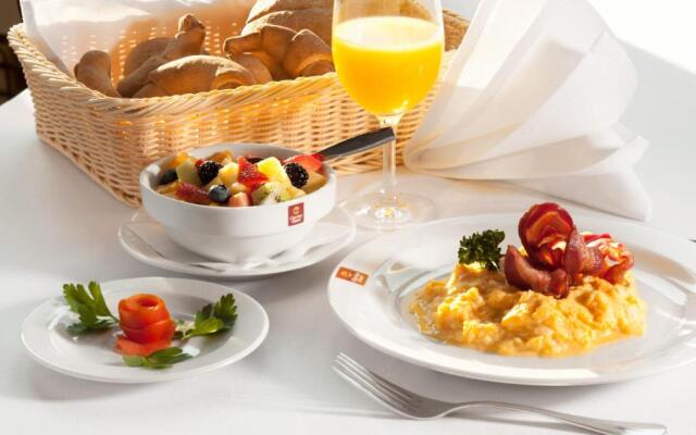 Pinia Hotel & Resort