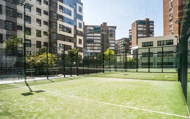 Modern 2bed Apt Sleeps 4 nr Retiro, 2mins to Metro