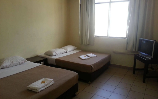 Iskandar Sinsuran Guesthouse