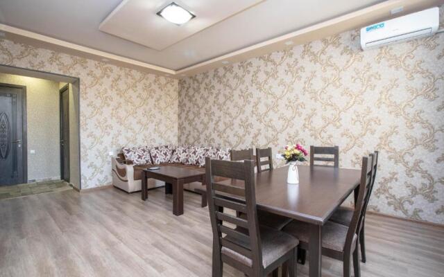 Stay inn Apartments on Mashtots Avenue 14