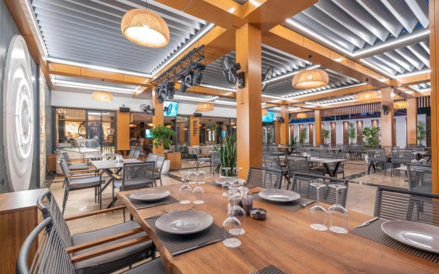 Golden Star Hotel