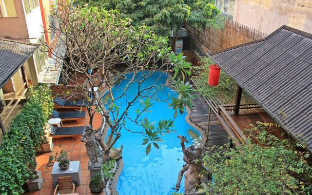 Villa Cha Cha Banglumphu