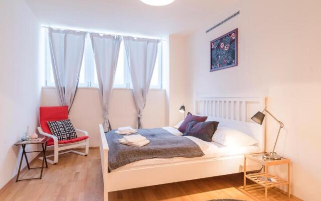 Junior Suite Fasangasse by ichbucheAT