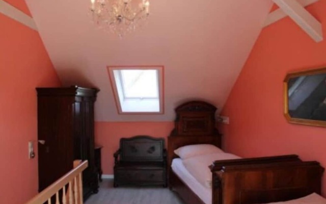 Heinrich's Pension mit Café-Witschaft