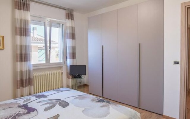 Beautiful Apartment in Abano Terme With Wifi and 2 Bedrooms