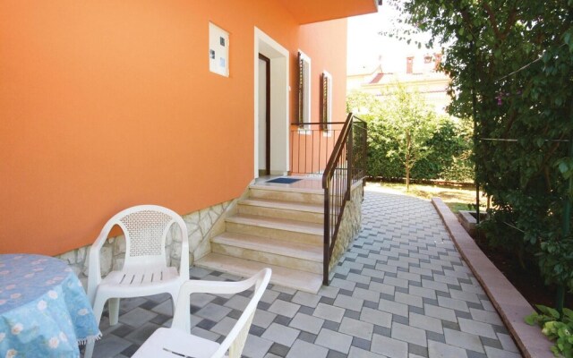 Nice Apartment in Stinjan With 2 Bedrooms and Wifi