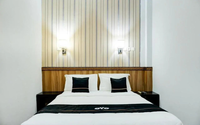 Collection O R.Sukamto Near Palembang Trade Center Mall