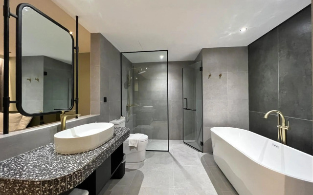 Crystal Crown Kuala Lumpur