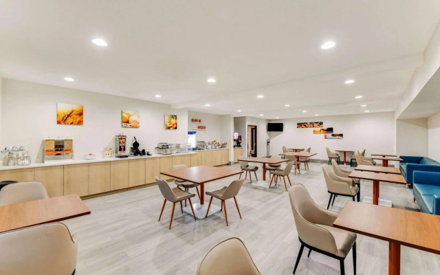 Comfort Inn & Suites Weston - Wausau