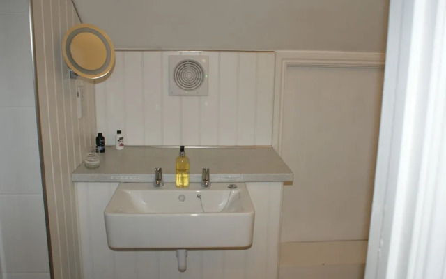 Tirah Bed and Breakfast