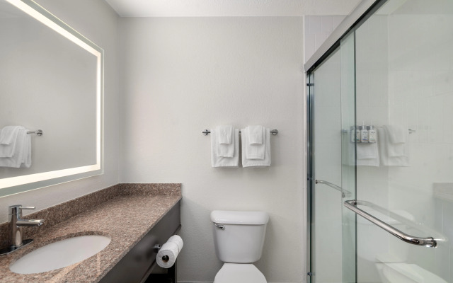 Garner Hotel Paducah West by IHG