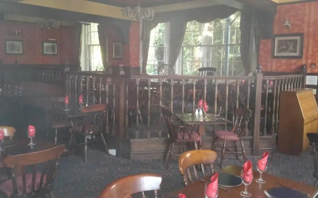 Rose & Crown Hotel