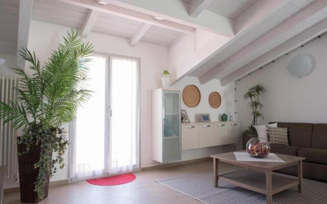 Dante 8 Apartments