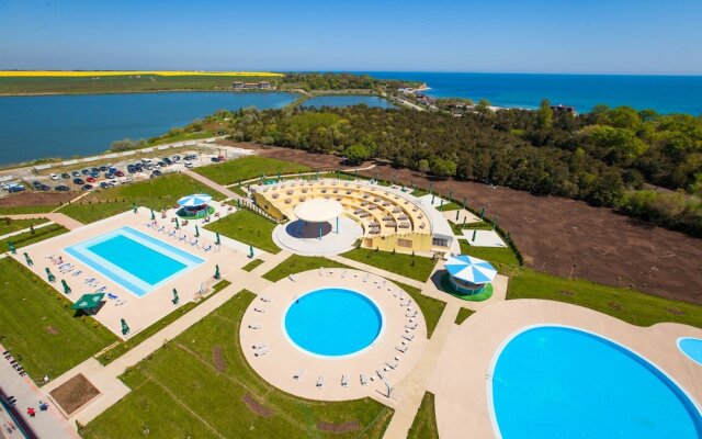 Atrium by the Blaxy - All Inclusive