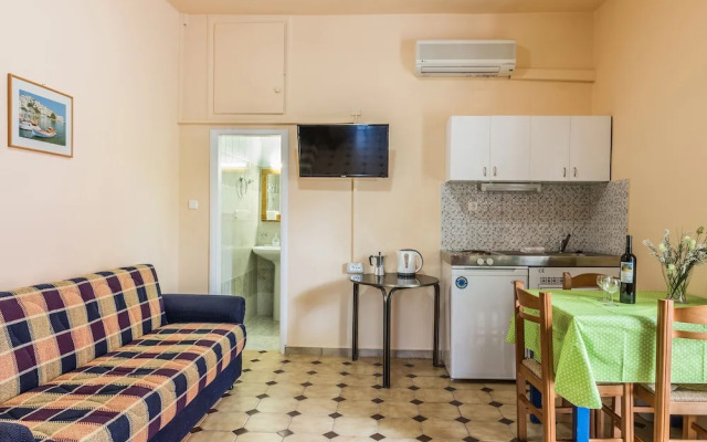 Eden Beach Hotel