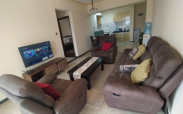Lux Suites Marcus Garden Apartments