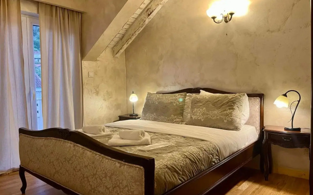Tianis Apartments
