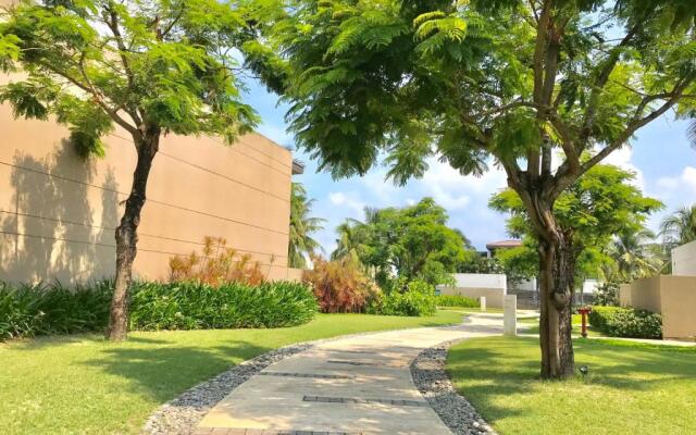 Beachfront villa 3bedrooms romantic for honeymoon
