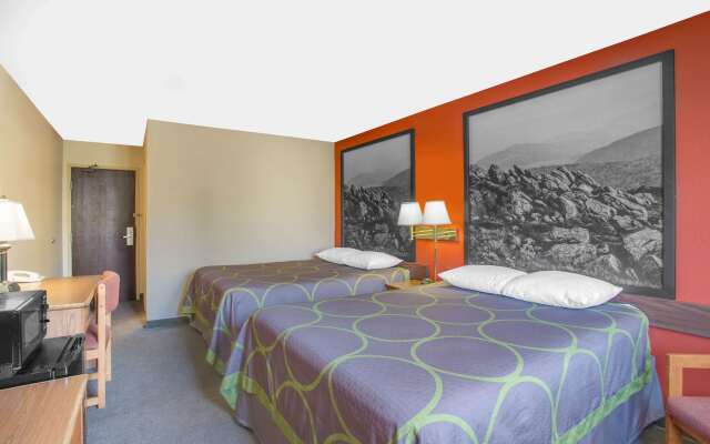 Super 8 by Wyndham Christiansburg/Blacksburg Area