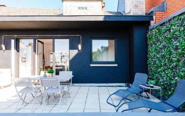 Luxury Apart' MONS City Center with Terrace