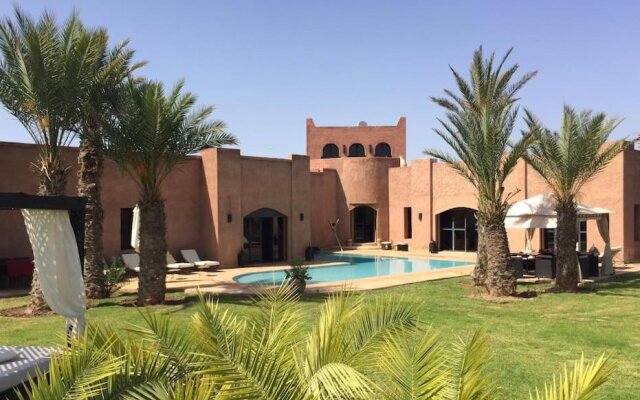 Villa Marrakech for 10 persons.
