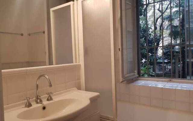 Exclusive 4 Bedrooms Apartment in Milan Center