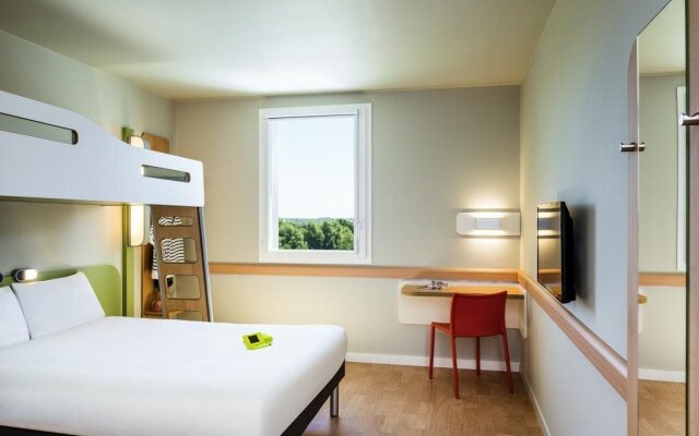 ibis budget Saint Quentin en Yvelines Velodrome