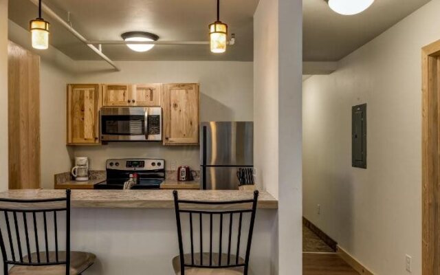 HiWay 40 Grill and Lodge