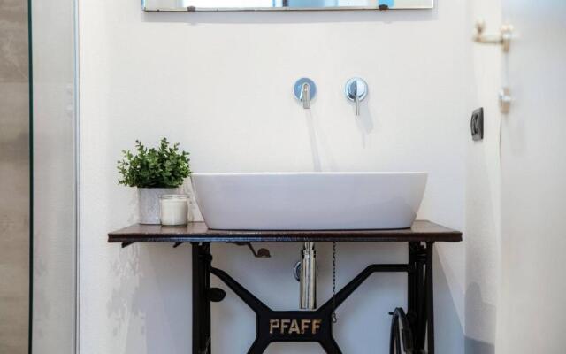 Cesare 22 In The Old Town By House Of Travelers