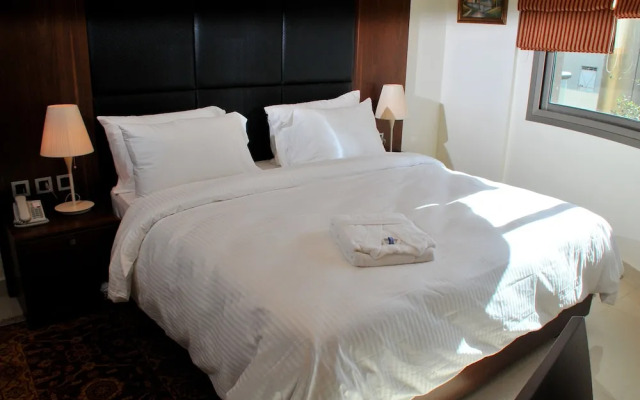 Dolphin Royal Suites