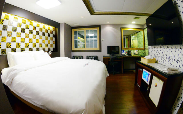 Sugar Hotel