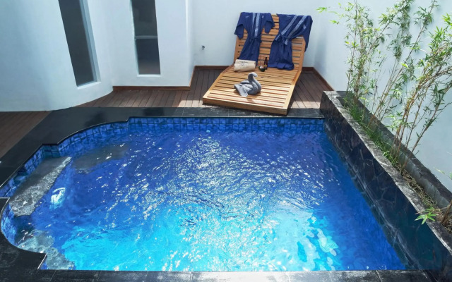 Stay Shark Villas