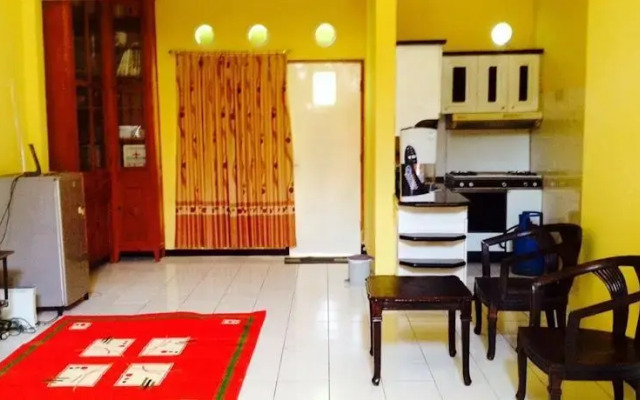 Rumah Aika Family Homestay Yogyakarta