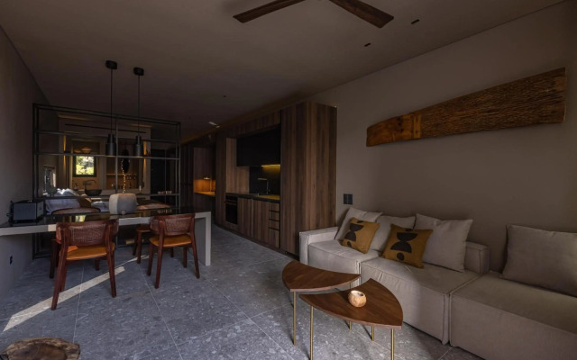 Olea Vouliagmeni Suite