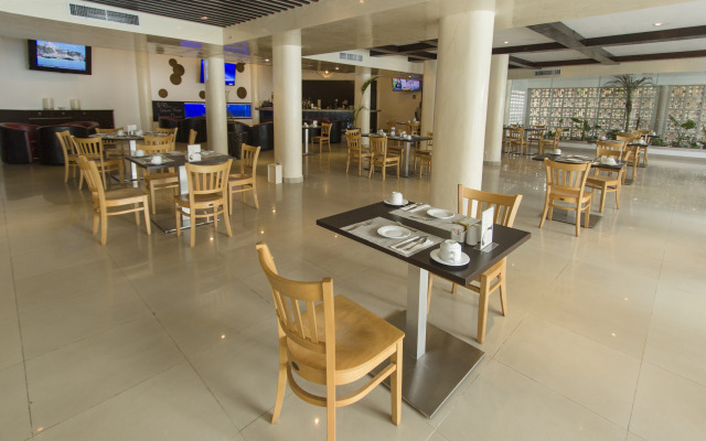 Le Reve by MIJ - Beachfront Hotel