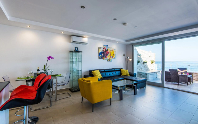 Seashore Bungalow Stunning