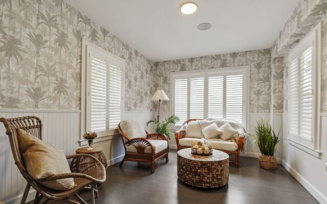 The Stirrup House By Pattio